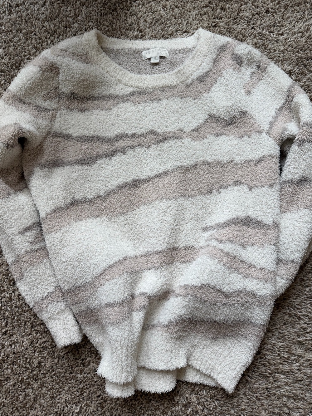 Barefoot dreams cozy chic sweater medium